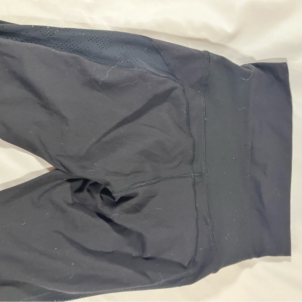 Lululemon high waisted black tight leggings, cropped above ankle, yoga workout 6 - Picture 7 of 8